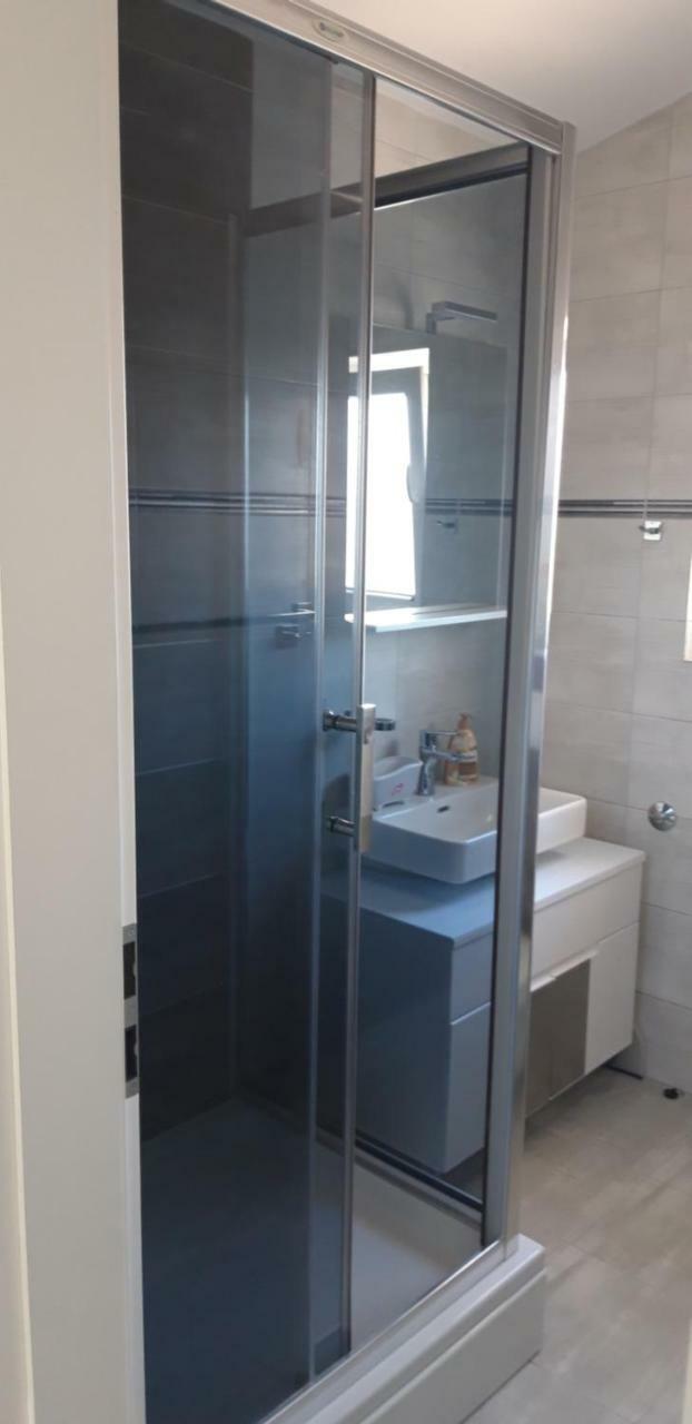 Apartmani Riva Rogoznica  Exteriör bild